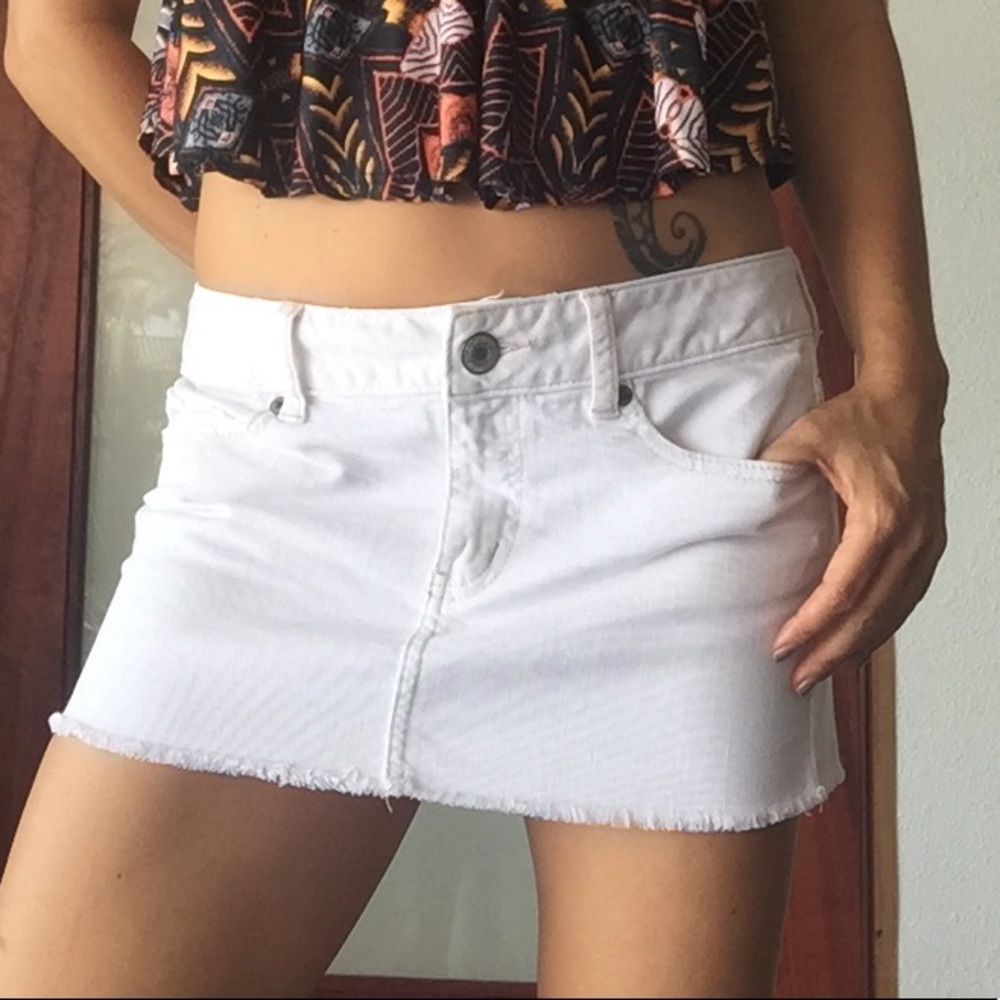 American Eagle Outfitters white skirt size 4